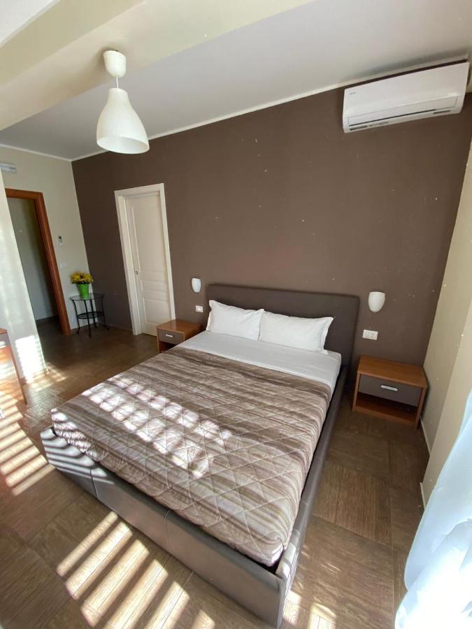 Nick & Santo'S Holiday Homes B&B Giardini Naxos Luaran gambar